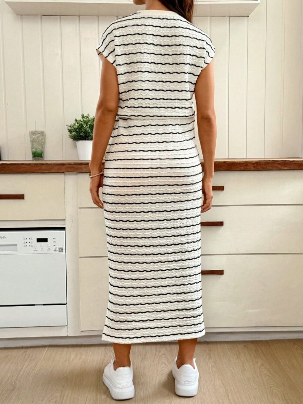 Casual Women's Striped Round Neck Cap Sleeve Tie-Waist Split Hem Dress - Picture 2 of 8
